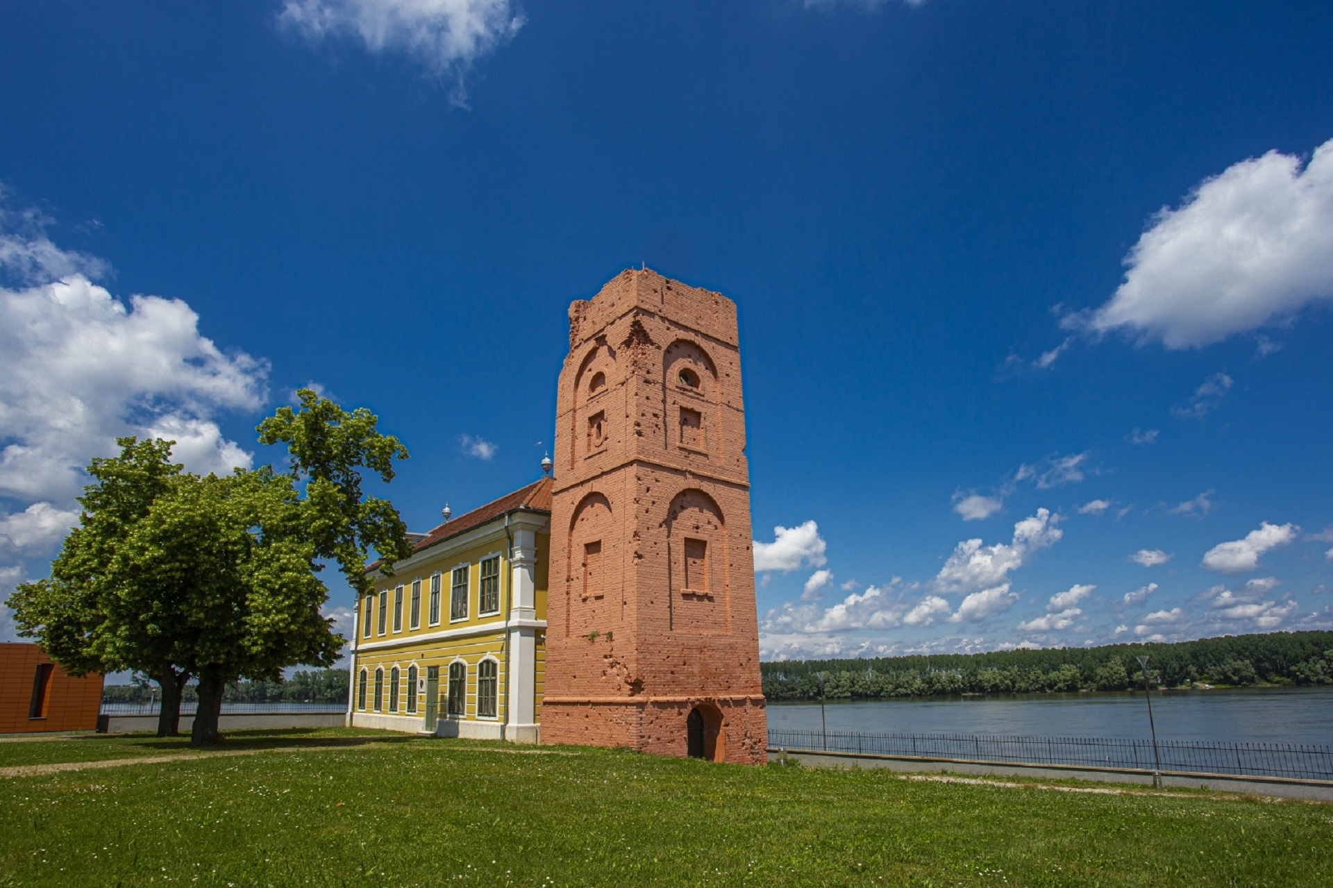 01.06.2020. Vukovar - Dvorac Eltz je barokni dvorac smjesten na obali Dunava u gradu Vukovaru. Dvorac je jedno od najznacajnijih djela barokno-klasicisticke arhitekture kontinentalne Hrvatske. Photo: Davor Javorovic/PIXSELL