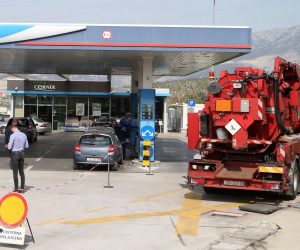 02.04.2019., Split - INA benzinska postaja na Smokoviku.
Photo: Ivo Cagalj/PIXSELL