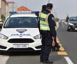 U Vrpolju započela 24-satna akcija nadzora brzine u prometu 03.04.2019., Vrpolje - Temeljem plana organizacije TIPSOL mreze prometne policije drzava Europe odrzava se 24-satna akcija nadzora brzine na podrcju cijele Republike Hrvatske, te jos 20 drzava Europe.
Photo: Hrvoje Jelavic/PIXSELL