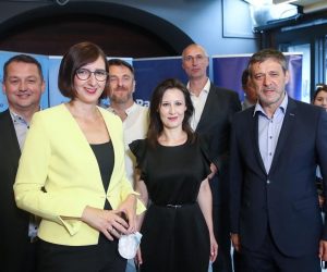 05.07.2020., Zagreb - Reakcije na prve izlazne ankete u  stozeru koalicije , Stranke sa  Imenom i Prezimenom, Pametno i Fokus u History baru .Ivica Puljak, Marijana Puljak, Dalija Oreskovic ,  Davor Huic .Photo: Zeljko Lukunic/PIXSELL