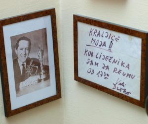 22. 01. 2009. Zagreb, Hrvatska -  Graskoviceva ulica -  Lila Melita Andres Vukotic (86) cuva kipic Oskara koji je njezin pokojni suprud Dusan Vukotic 1962. osvojio za reziju animiranog filma Surogat, Amerikanac joj je nudio vise od 800.000 kuna za Oskara, ali ona ga ne zeli prodati vec ce ga pokloniti Muzeju grada Zagreba, kao i 144 ostalih nagrada koje je osvojio za svoje radove u Zagreb filmu. Dusanova poruka Lili i njegova fotografija nakon dobitka nagrade oscar. 
Photo: Tomislav Miletic/24sata