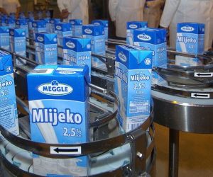 17.11.2009., Osijek - Tvrtka Meggle jedna je od rijetkih koje imaju plan kako se zastititi od svinjske gripe. Proizvodni pogon. 
Photo: Marko Mrkonjic/PIXSELL