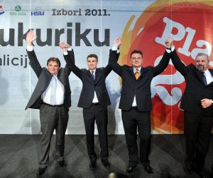 04.12.2011., Avenija Dubrovnik 17, Zagreb - Zoran Milanovic obratio se okupljenima u stozeru Kukuriku koalicije u Muzeju suvremene umjetnosti nakon rezultata parlamentarnih izbora koji su im donijeli pobjedu. 
Photo: Goran Stanzl/PIXSELL
