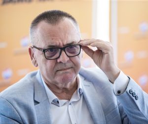 14.06.2020., Osijek - Koordinator HNS-a u IV. izbornoj jedinici i bivši predsjednik HNS-a Ivan Vrdoljak zajedno s gradonacelnikom Osijeka Ivanom Vrkicem predstavio je pojacanja HNS-ovog Slavonskog pokreta. Photo: Davor Javorovic/PIXSELL