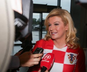 Zagreb: Brojne osobe iz javnog života odlaze čarter letom na finalnu utakmicu HrV - FRA 15.07.2018., Zagreb - Hrvatski navijaci carter letom odlaze u Moskvu na finalnu utakmicu Svetskog nogometnog prvenstva. Kolinda Grabar Kitarovic  Photo: Filip Kos/PIXSELL
