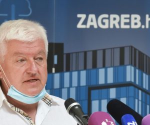 15.07.2020., Zagreb - U auli Gradske uprave odrzana je redovna konferencija za medije Stozera civilne zastite Grada Zagreba na celu s gradonacelnikom Milanom Bandicem.
Photo: Davorin Visnjic/PIXSELL