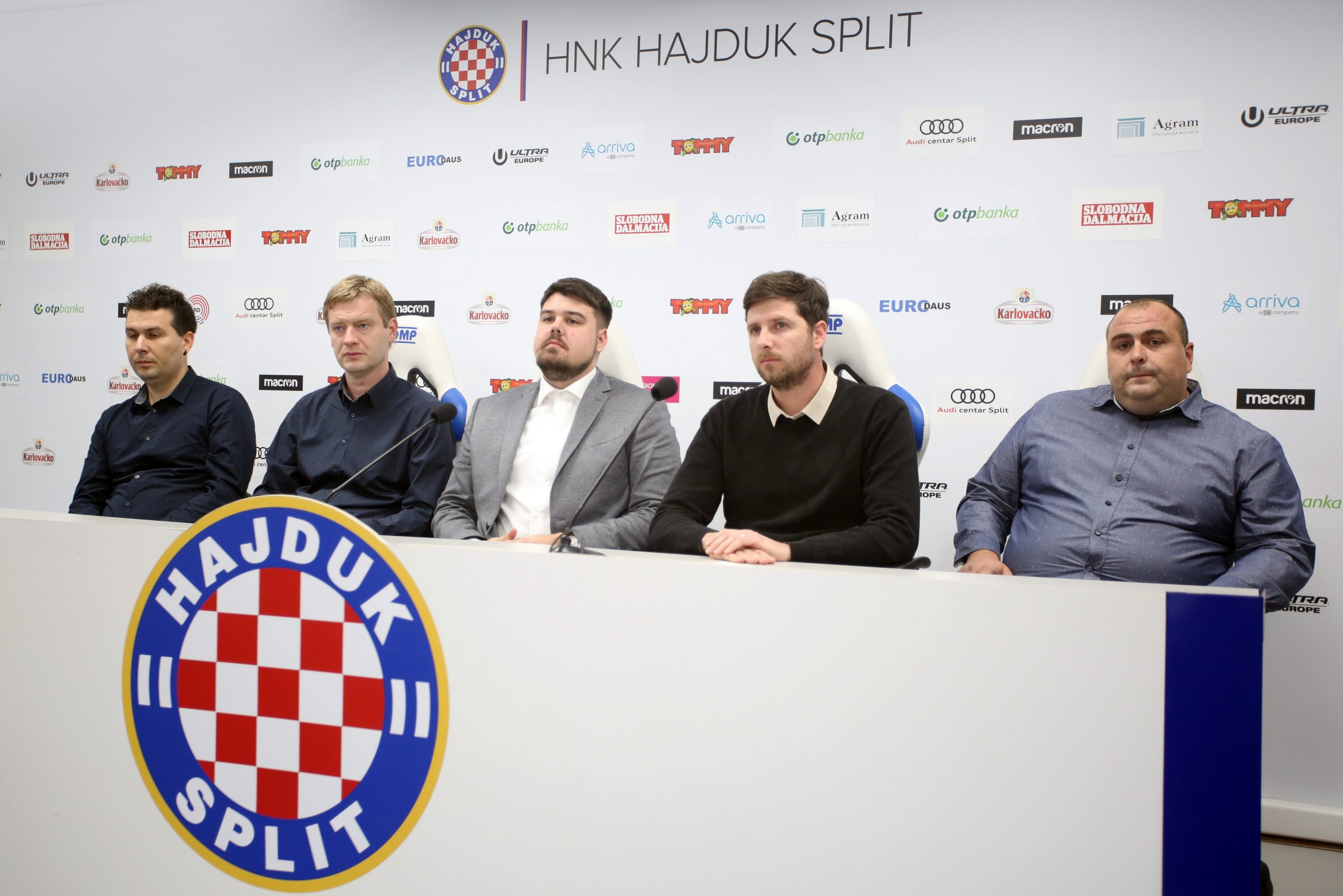 Split: Na konferenciji za medije objavljen rezultat drugog kruga izbora za Nadzorni odbor HNK Hajduk 15.12.2018., Split -   Konferencija za medije na kojoj je objavljen rezultat drugog kruga izbora za Nadzorni odbor HNK Hajduk.  Ante Krmic, Luka Dumikulic, Toni Baletic, Miro , Zeljko Mamic. 
Photo: Miranda Cikotic/PIXSELL