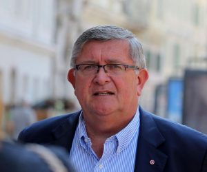 17.06.2020., Rijeka - Otvorenje izlozbe "Djecja kuca" na postamentima na Korzu, u sklopu Dana Svetog Vida. Gradonacelnik Vojko Obersnel.  Photo: Goran Kovacic/PIXSELL