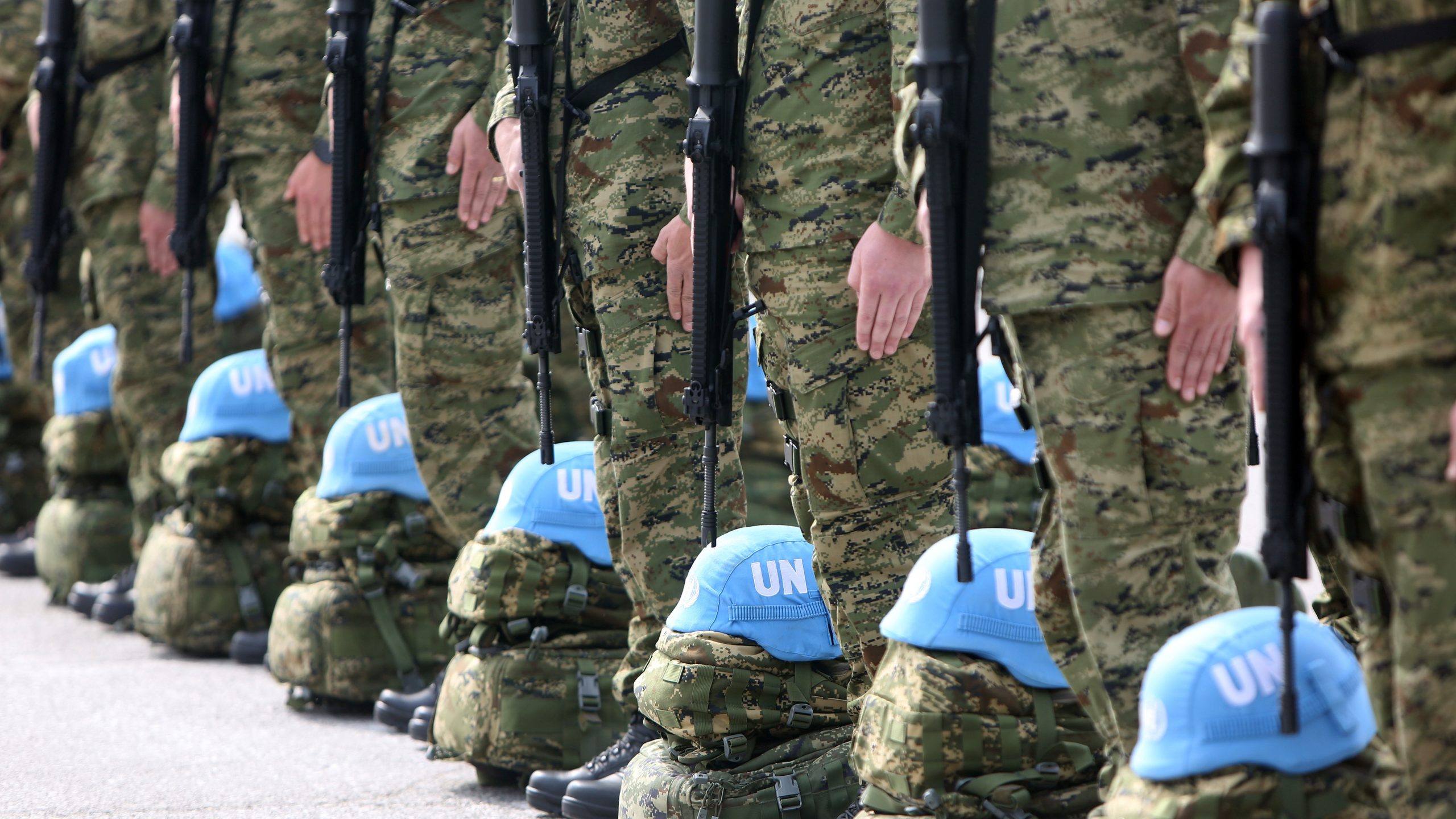 18.04.2018., Karlovac - U vojarni stozernog generala Petra Stipetica svecano je ispracen prvi hrvatski kontigent u operaciju potpore miru Ujedinjenih naroda u Libanonu - UNIFIL. Kontigent cine 52 pripadnika, medju kojima su i dvje pripadnice OSRH. Vojnike je ispratio ministar obrane Damir Krsticevic.

Photo: Kristina Stedul Fabac/PIXSELL