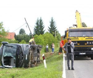 18.07.2020., Tusilovic - Jutros oko 4.43 sati na DC-1 u mjestu Tusilovic doslo je do slijetanja autobusa slovenskih registracija. Vozac autobusa i petero putnika zbog ozljeda je prevezeno u Opcu bolnicu Karlovac.
Photo: Kristina Stedul Fabac/PIXSELL