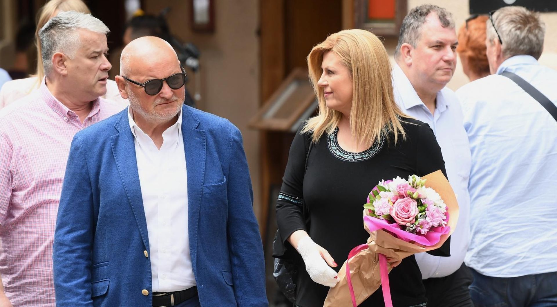 18.07.2020., Zagreb - Nakon sto je jucer primljena u MOO, bivsa predsjednica RH Kolinda Grabar Kitarovic u drustvu supruga Jakova Kitarovica, Tomislava Madzara, Zvonimira Sunare Sukija, Marka Skugora i predsjednika HOO-a Zlatka Matese i njegove djevojke Bojane Maglic popila kavu u centru grada. 
Photo: Marko Lukunic/PIXSELL
