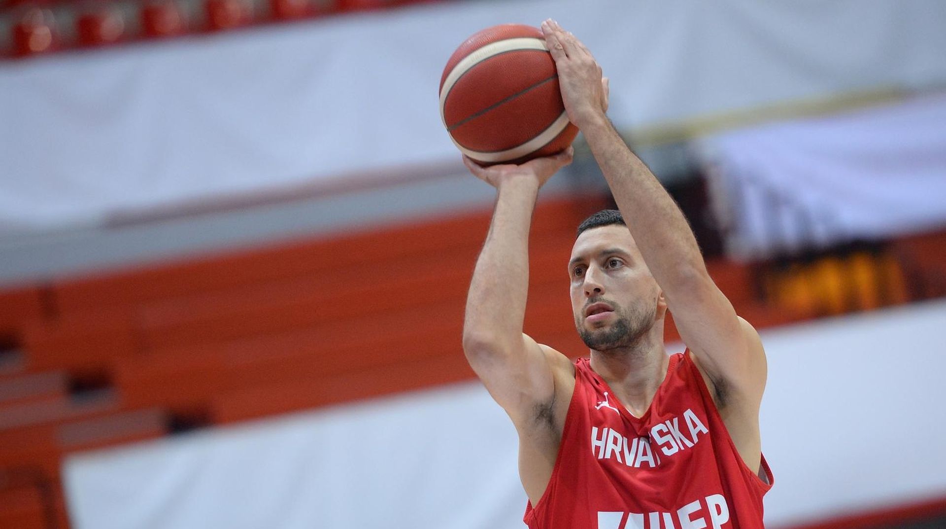 19.02.2020., KC Drazen Petrovic, Zagreb - Zadnjih 15 minuta treninga Hrvatske kosarkaske reprezentacije uoci kvalifikacija za Eurobasket. Roko Leni Ukic.Photo: Marko Prpic/PIXSELL
