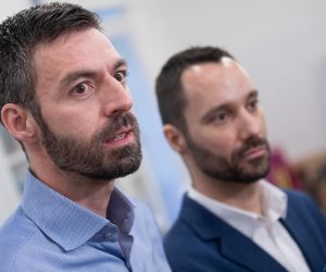 21.12.2019., Zagreb - U prostorijama udruge Roda odrzana je konferencija za medije istospolnog bracnog para -  Ive Segota i Mladena Kozica povodom odluke Ustavnog suda da imaju pravo udomiti dijete.
Photo: Davor Puklavec/PIXSELL
