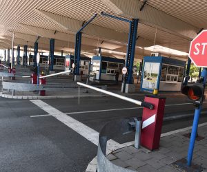 22.05.2020., Batrovci, Srbija - Vlada Srbije je donijela odluku o otvaranju granicnih prijlaza i slobodnom ulasku svih drzavljana u Republiku Srbiju, bez testa na koronavirus i dozvole komisije. Photo: Srdjan Ilic/PIXSELL