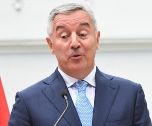 22.06.2020., Cetinje, Crna Gora - Zajednicka konferencija za medije predsjednika Crne Gore Mile Djukanovica i predsjednika Hrvatske Zorana Milanovica koji ce boraviti u dvodnevnom sluzbenom pojetu u Crnoj Gori. Photo: Savo Prelevic/PIXSELL