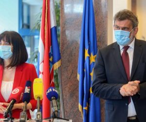 24.07.2020., Zagreb - U Ministarstvu znanosti i obrazovanja odrzalaat se primopredaja duznosti izmedju Blazenke Divjak i novog ministra Radovana Fuchsa.
Photo: Marin Tironi/PIXSELL.