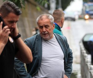 25.07.2020. Zagreb - Nevrijeme koje  je u petak navecer zahvatilo grad izazvalo je ogromne poplave u centru glavnog grada. Jutro nakon poplave i dalje traje saniranje stete.Sinoc je zbog velikih kolicina kisa u Miramarskoj bio potop u kojem su zagalivla cak cetiri automobila  Sluzbe su uspjele izvuci nekoliko vozaca iz automobila koji su zaglavili.Cijelu noc je trajalo saniranje stete koje se nasatvilo i danas ujutro. Saniranje stete u Miramarskoj ulici 

Photo: Slavko Midzor/PIXSELL