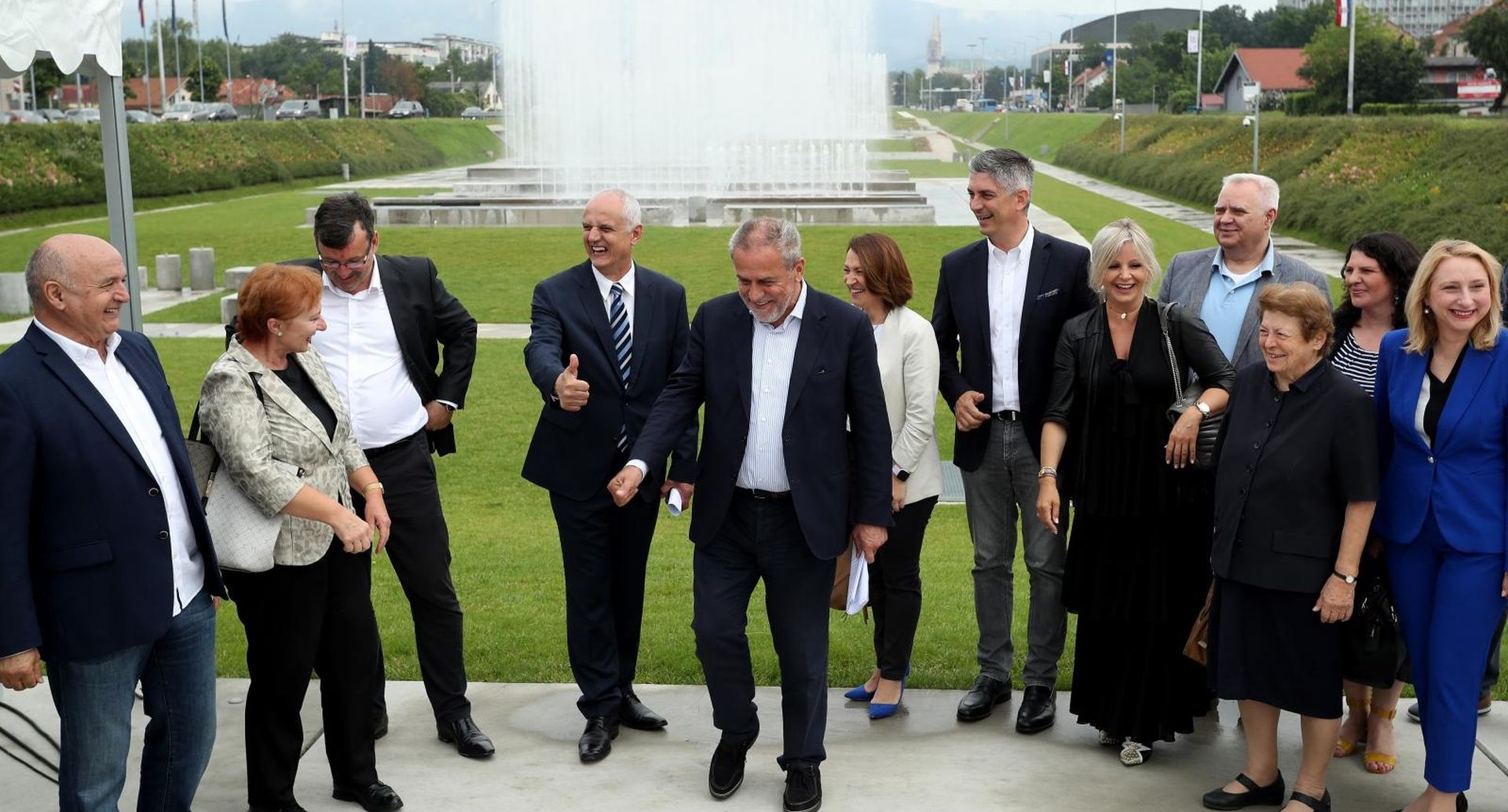 26.06.2020., Zagreb - Stranka rada i solidarnosti odrzala je konferenciju za medije na kojoj  su govorili  o  Izbornom zakonu i Zakon o izbornim jedinicama. Na konferenciji su govorili predsjednik Stranke rada i solidarnosti i nositelj na listi u II. Izbornoj jedinici Milan Bandic, potpredsjednica Stranke rada i solidarnosti i kandidatkinja na listi u I. Izbornoj jedinici dr.sc Jelena Pavicic Vukicevic, general Jozo Milicevic, kandidat na listi u II. Izbornoj jedinici . Photo: Zeljko Lukunic/PIXSELL