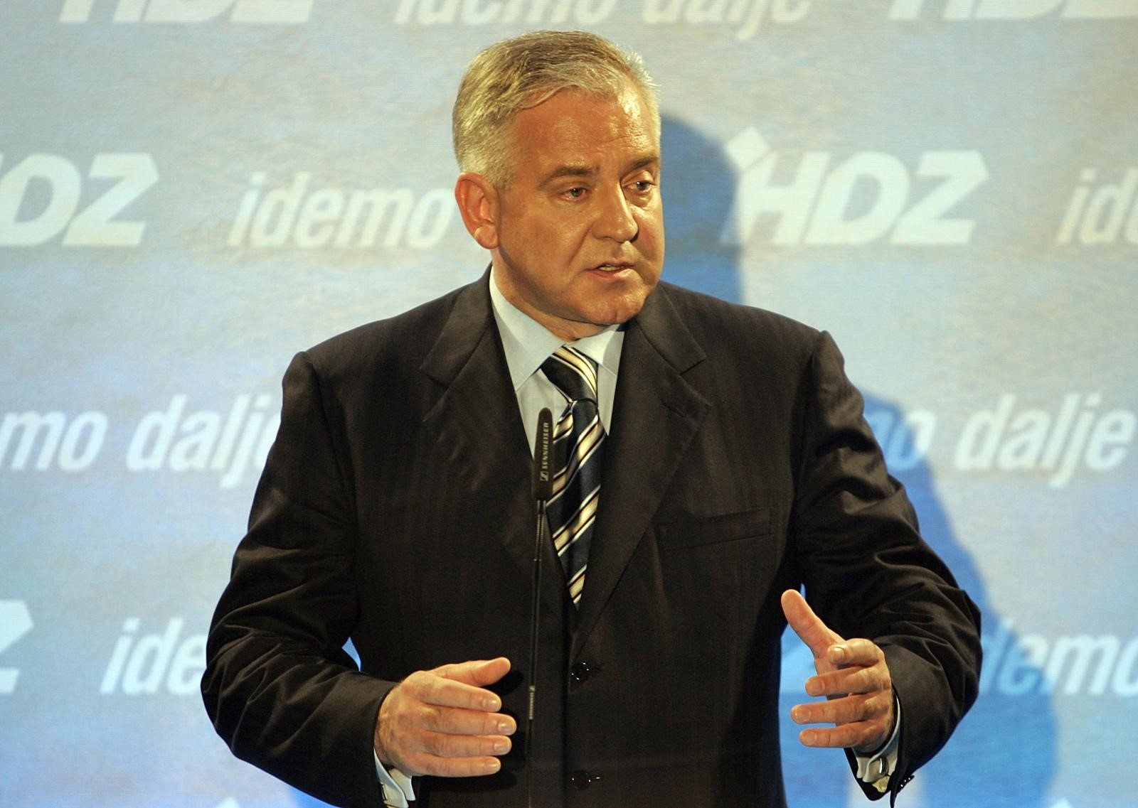 25.11.2007., Zagreb - Clanovi i simpatizeri HDZ-a izborne rezultate pratili su u izbornom stozeru koji je bio smjesten u muzeju Mimara. 
Ivo Sanader.
Photo: Jurica Galoic/PIXSELL