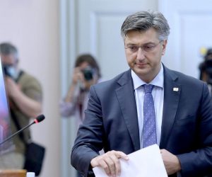 28.07.2020., Zagreb - Sabor 1. sjednicu nastavio raspravom o Zakonu o obnovi zgrada ostecenih u potresu. Zakon u Saboru predstavio je predsjednik Vlade Andrej Plenkovic. Photo: Patrik Macek/PIXSELL