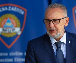 29.07.2020., Zagreb - Nacionalni stozer civilne zastite odrzao je konferenciju za medije ispred sjedista Ministarstva unutarnjih poslova o najnovijim detaljima sirenja koronavirusa u Hrvatskoj. Ministar unutarnjih poslova Davor Bozinovic. Photo: Davor Pongracic/CROPIX/POOL/PIXSELL