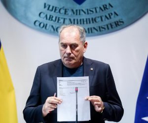 29.10.2019., Sarajevo, Bosna i Hercegovina - 
Konferencija za medije ministra sigurnosti Bosne i Hercegovine Dragana Mektica na kojoj je s novinarima razgovarao o aktualnim temama, pozara na Treskavici i migrantskoj krizi. Photo: Armin Durgut/PIXSELL