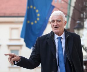 29.11.2019.,  Zagreb - Posebni savjetnik predsjednika Vlade RH Zvonko Kusic dolazi na pregovore s  predstavnicima sindikata u obrazovanju u zgradu Vlade na Trgu svetog Marka. Photo: Igor Kralj/PIXSELL
