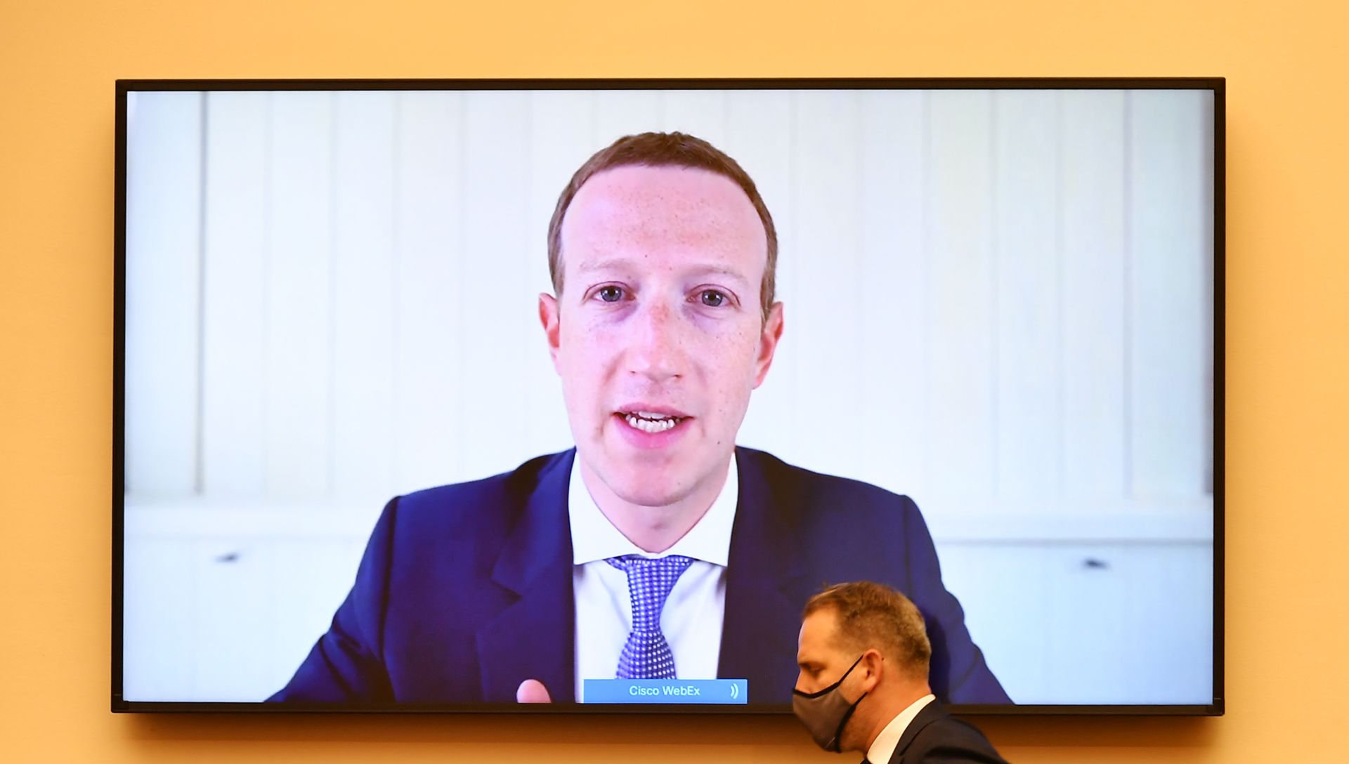 epa08573618 Facebook CEO Mark Zuckerberg testifies before the House Judiciary Subcommittee on Antitrust, Commercial and Administrative Law on 'Online Platforms and Market Power' in the Rayburn House office Building on Capitol Hill in Washington, DC, USA, on 29 July 2020.  EPA/MANDEL NGAN / POOL