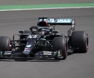 epa08578432 British Formula One driver Lewis Hamilton of Mercedes-AMG Petronas in action during the third practice session of the British Formula One Grand Prix in Silverstone, Britain, 01 August 2020.  EPA/Will Oliver / Pool