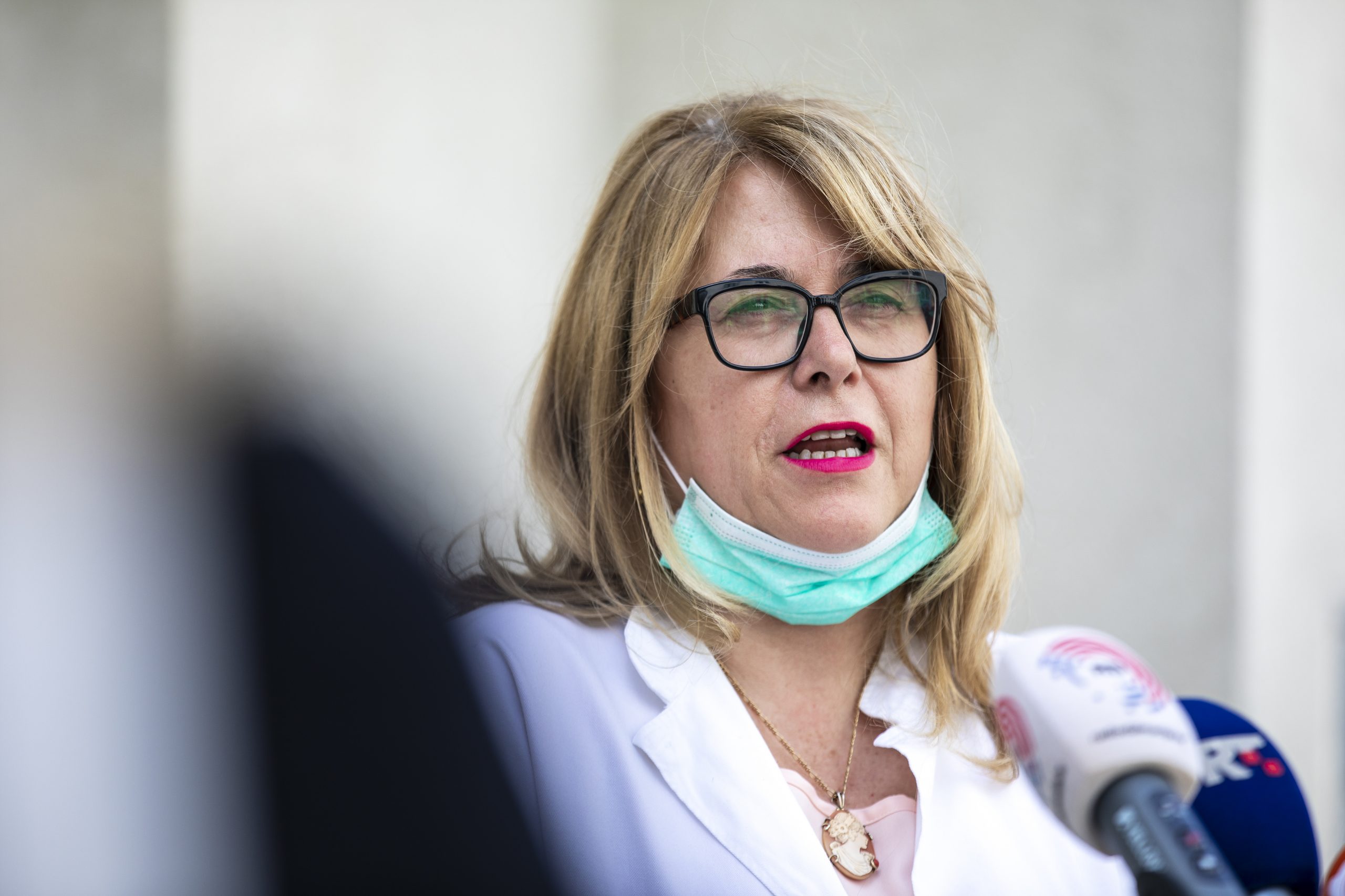 Split, 07.08.2020. - Nakon povećanog broja novozaraženih u Splitsko-dalmatinskoj županiji održana je konferencija za medije NZJZ SDŽ gdje se novinarima obratila ravnateljica zavoda Željka Karin. foto HINA/ Miroslav LELAS/ lm
