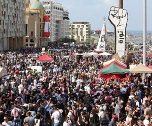 epa08591561 Lebanese people gather for a protest in the aftermath of explosion four days earlier, in Beirut, Lebanon, 08 August 2020. People gathered to protest against the political leaders and calling on those responsible over the explosion to be held accountable. Lebanese Health Ministry on 07 August said at least 154 people were killed, and more than 5,000 injured in the Beirut blast that devastated the port area on 04 August and believed to have been caused by an estimated 2,750 tons of ammonium nitrate stored in a warehouse.  EPA/Nabil Mounzer