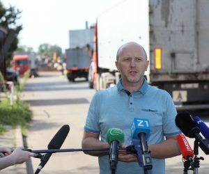 Zagreb, 14.08.2020. - Zastupnik u zagrebaèkoj Gradskoj skuptini Renato Petek odrao je izvanrednu konferenciju za medije povodom novog poara u C.I.O.S-u na Jankomiru. Na fotografiji Renato Petek. foto HINA/ Lana SLIVAR DOMINIÆ/ lsd