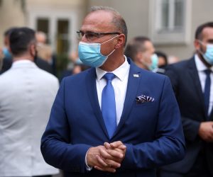 Zagreb, 26.8.2020 - Predsjednik Vlade Andrej Plenković organizirao je primanje za diplomatski zbor kojem su prisustvovali ministri u Vladi i predstavnici diplomatskog zbora u Hrvatskoj. Na slici Gordan Grlić Radman.
Foto Hina Dario GRZELJ/ dag