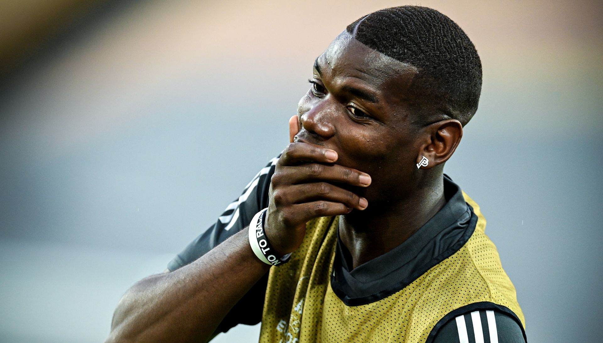 epa08628938 (FILE) - Manchester United's Paul Pogba reacts during his team's training session in Cologne, Germany, 09 August 2020 (re-issued on 27 August 2020). Manchester United's French midfielder Paul Pogba has been tested positive for the coronavirus COVID-19 disease, French national soccer team head coach Didier Deschamps confirmed on 27 August 2020.  EPA/SASCHA STEINBACH *** Local Caption *** 56264765