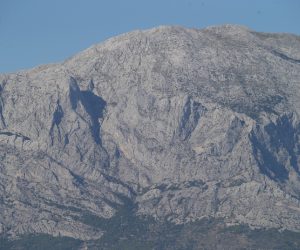 Pogled s mora na južne obronke Biokova 03.10.2018., Makarska - Pogled s mora na juzne obronke Biokova na makarskom primorju. 
Photo: Ivo Cagalj/PIXSELL