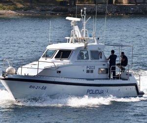 04.10.2019., Sibenik - Policijski gliser patrolira sibenskim akvatorijem.
Photo: Dusko Jaramaz/PIXSELL