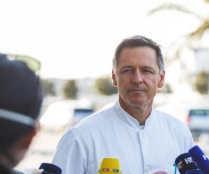 05.04.2020., Zadar - Vlada RH osigurala je repatrijacijsku liniju katamaranom Jelena, iz flote nacionalnog linijskog prijevoznika Jadrolinije na relaciji Zadar-Ancona-Zadar, kojom su se hrvatski drzavljani iz Italiji vratili u Hrvatsku. 
Epidemiolog Alen Medic. 
Photo: Marko Dimic/PIXSELL