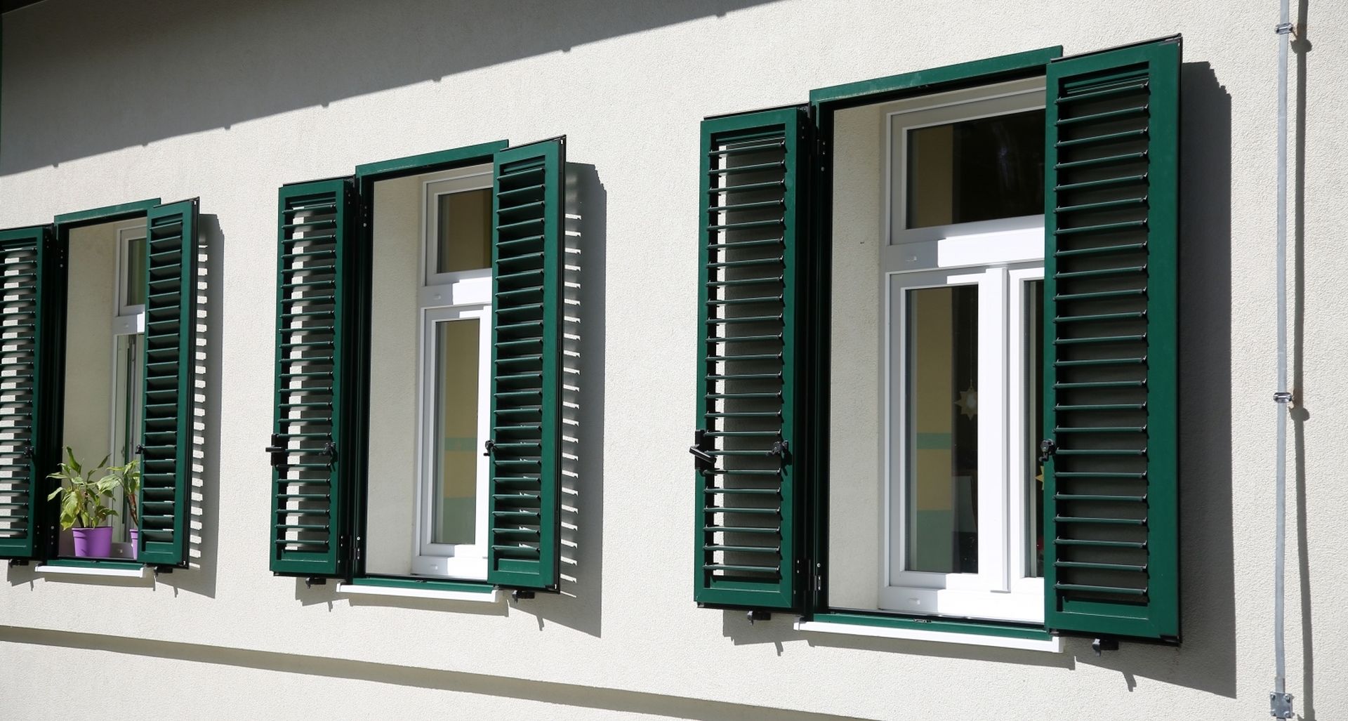 09.06.2020.,Sibenik - U povodu zavrsetka projekta Energetska obnova zgrade Djecjeg vrtica „Gradja“ te projekta Energetska obnova zgrade Djecjeg vrtica „Sibenski tići“ odrzana je konferencija za medije.Na konferenciji su govorili gradonacelnik Zeljko Buric,zamjenik gradonacelnika Danijel Mileta i ravnateljica djecjeg vrtica Smilje Gorana Rakic.
Photo: Dusko Jaramaz/PIXSELL