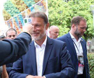 09.08.2020., Sinj – Dolazak uzvanika na Vojvodov prijem u Alkarskim dvorima. 305. Sinjska alka ove godine se odrzava pod posebnim mjerama zbog epitemije koronavirusa. Alkarski turnir odrzava se svake godine u prvoj trecini kolovoza od 1715. godine. Gordan Jandrokovic. Photo: Ivo Cagalj/PIXSELL
