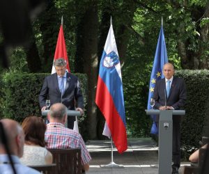 10.07.2020., Otocec ob Krki - Hrvatski premijer Andrej Plenkovic sastao se sa slovenskim kolegom Janezom Jansom. Teme sastanka su hrvatsko-slovenski odnosi i zajednicka borba protiv Covid-19. Photo: Tomislav Miletic/PIXSELL