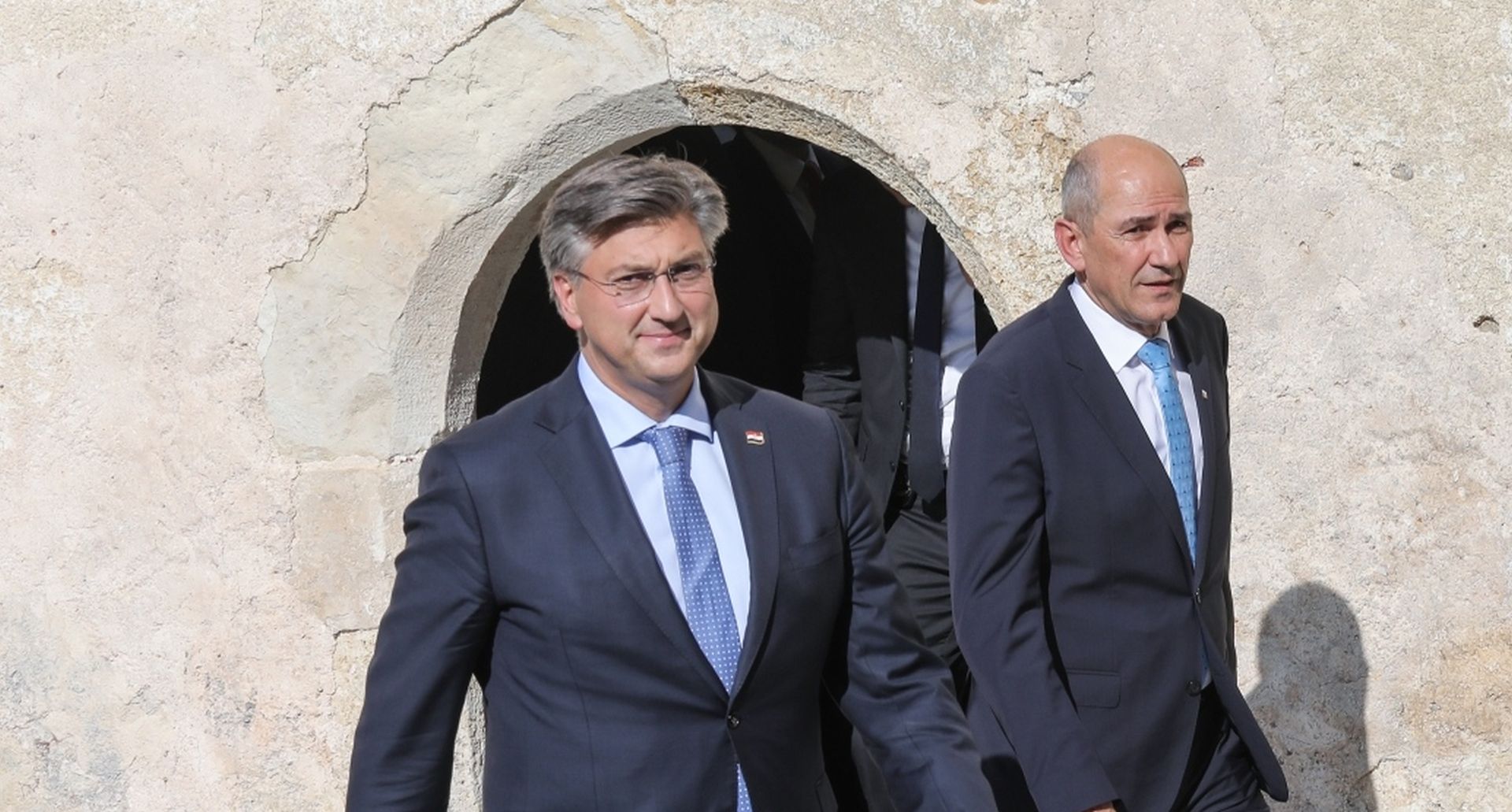 10.07.2020., Otocec ob Krki - Hrvatski premijer Andrej Plenkovic sastao se sa slovenskim kolegom Janezom Jansom. Teme sastanka su hrvatsko-slovenski odnosi i zajednicka borba protiv Covid-19. 
Photo: Tomislav Miletic/PIXSELL