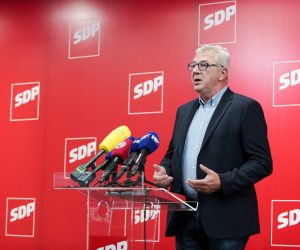 11.08.2020., Zagreb - Konferencija za medije o reformi u policiji na kojoj je govorio predsjednik SDP-a Splitsko-dalmatinske zupanije i bivsi ministar Ranko Ostojic. Photo: Emica Elvedji/PIXSELL