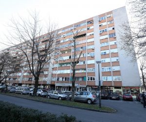 13.01.2019., Zagreb - U kaficu Kavalino u Papovoj ulici na zagrebackoj Kneziji nocas, 45 minuta nakon ponoci doslo je do eksplozije. Pozar je lokaliziran i prije dolaska vatrogasaca, te nije bilo ozlijedjenih. Policija cuva mjesto nesrece. 
Photo: Goran Stanzl/PIXSELL