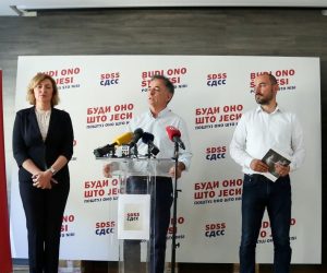 13.06.2020., Zagreb - Konferenciju za medije u prostorijama Samostalne demokratske srpske stranke (SDSS) na temu "Stav SDSS-a o porukama mrznje i otvorenim pozivom na nasilje vidjenim u zagrebackom kvartu Kustosija 11.6.2020." Na konferenciji su se obratili predsjednik stranke Milorad Pupovac, Dragana Jeckov i Boris Milosevic. 
Photo: Emica Elvedji/PIXSELL