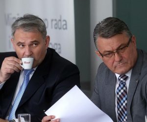 13.07.2015., Zagreb - Odrzana sjednica Gospodarsko-socijalnog vijeca u Ministarstvu rada i mirovinskoga sustava. Davor Majetic, Bernard Jakelic. 
Photo: Goran Stanzl/PIXSELL