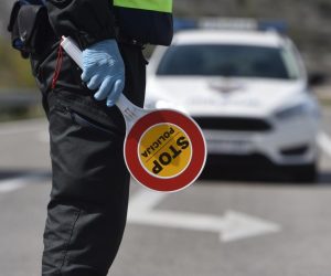 18.04.2020., Sibenik - Od ponoci je najavljeno smanjenje mjera vezanih uz E-propusnice za kretanje po zupanijama.
Photo: Hrvoje Jelavic/PIXSELL