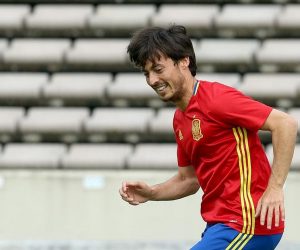20.06.2016., stadion Chaban-Delmas, Bordeaux, Francuska - Spanjolska nogometna reprezentacija odradila je sluzbeni trening na stadionu Chaban-Delmas umjesto na stadionu Bordeauxa kako bi se na istom sacuvao  travnjak za sutrasnju utakmicu protiv reprezentacije Hrvatske u 3. kolu skupine D. Andres Iniesta, David Silva. 
Photo: Goran Stanzl/PIXSELL