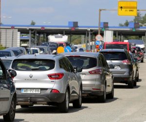 20.08.2020., Rijeka - Granicni prijelz Rupa. Kolona vozila od nekoliko stotina metara na izlazu iz Hrvatske.
Photo: Goran Kovacic/PIXSELL