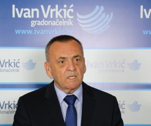 21.05.2017., Osijek - Cekanje rezultata lokalnih izbora u stozeru aktualnog gradonacelnika Osijeka Ivice Vrkica. Marko Mrkonjic/PIXSELL