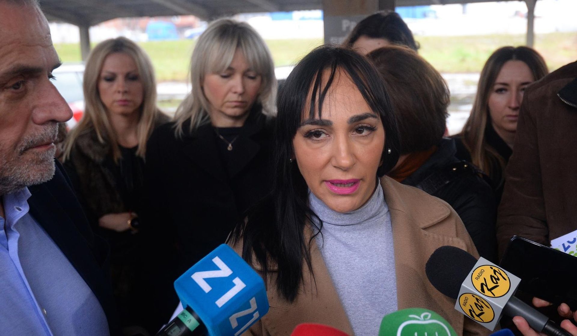 21.12.2019., Zagreb - Gradonacelnik Milan Bandic sa suradnicima obisao je lokaciju nekadasnjeg DIOKI-a, a na kojoj je planirana izgradnja postrojenja za sortiranje odvojeno prikupljenog otpada i sortirnica. Photo: Marko Prpic/PIXSELL